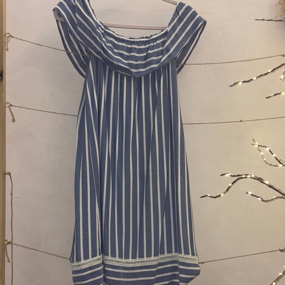 Chic Off-Shoulder Blue and White Striped Dress